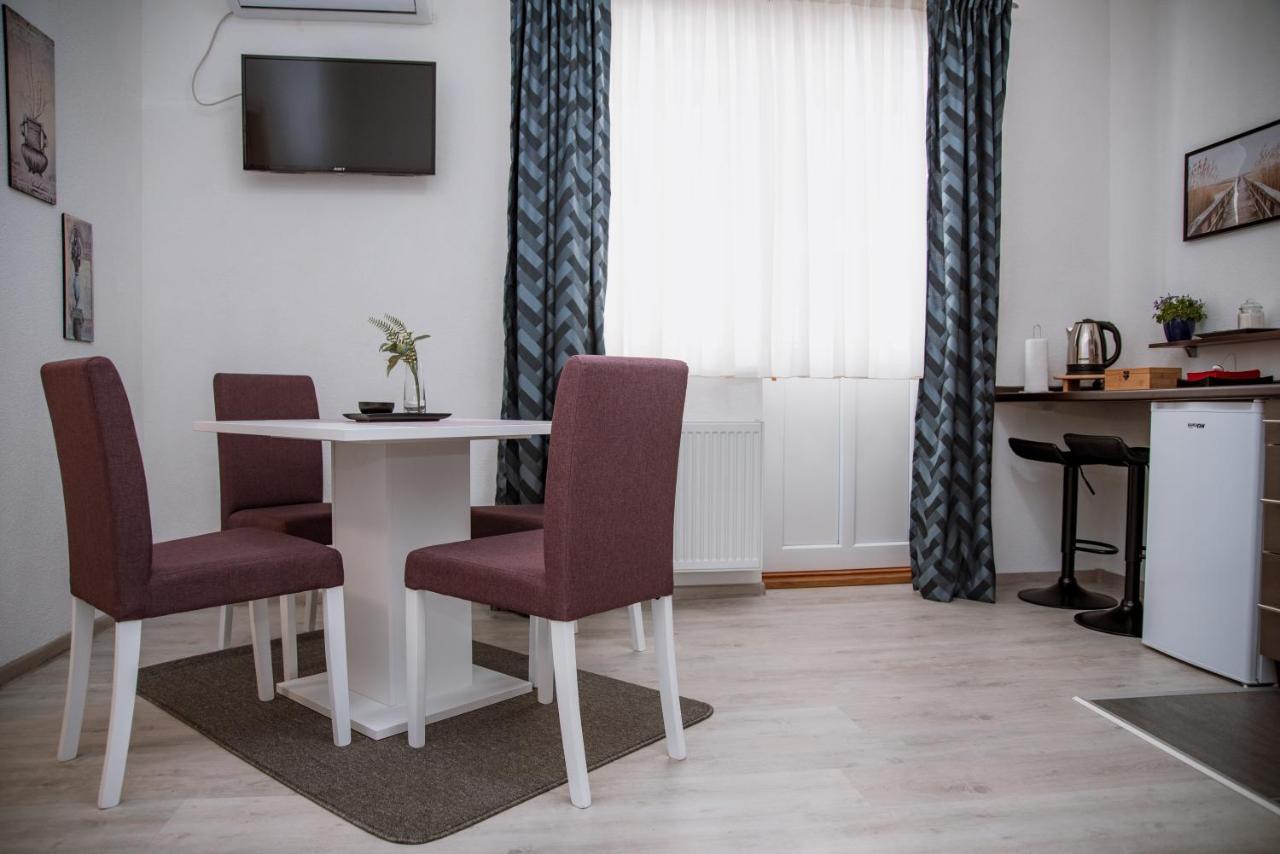Guest House Mylan Licko Petrovo Selo Extérieur photo